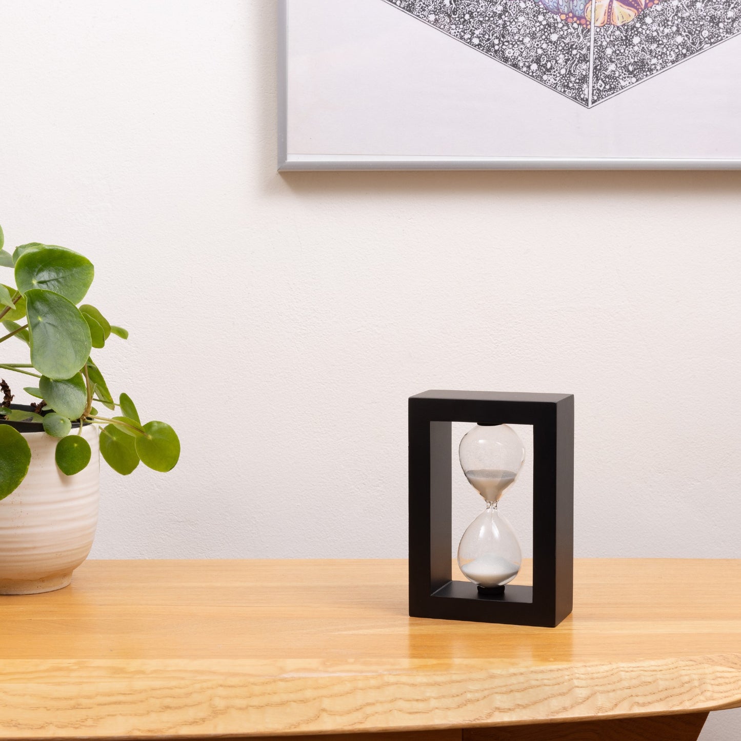 sand timer with white sand 5 min
